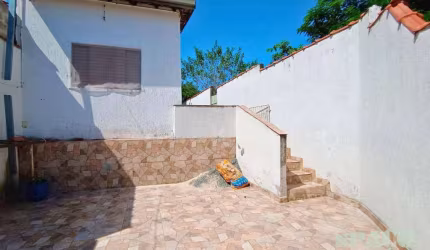 Casa com 2 dormitórios à venda, 65 m² por R$ 175.000,00 - Mombaça - Pindamonhangaba/SP