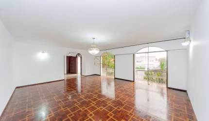 Casa com 3 quartos à venda na Rua Jeremias Lissa, Vista Alegre, Curitiba por R$ 1.650.000