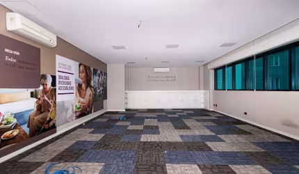 Sala comercial à venda na Rua Visconde do Rio Branco, Centro, Curitiba por R$ 1.000.000