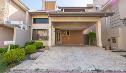 Casa em condomínio fechado com 4 quartos à venda na Rua Virgínia Dalabona, Orleans, Curitiba por R$ 1.640.000