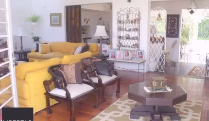 Casa para Venda - 392m², 5 dormitórios, sendo 1 suites, 6 vagas - Vila Jardim