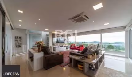 Casa para Venda - 490m², 3 dormitórios, sendo 1 suites, Teresópolis
