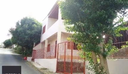 Casa para Venda 2 dormitórios, 1 vaga - Lomba do Pinheiro