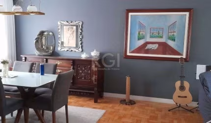 Apartamento para Venda - 143.28m², 3 dormitórios, sendo 1 suites, 1 vaga - Petrópolis