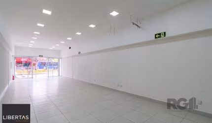 Loja de 3 andares na Assis Brasil de frente