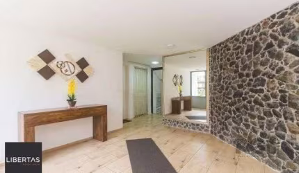 Apartamento de 2 dormitórios dependência e vaga