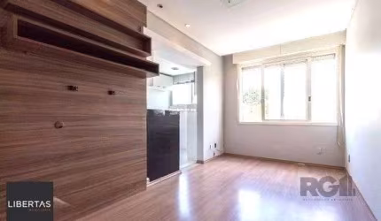 Apartamento de 2 dormitórios e vaga Desocupado