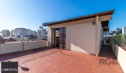 Cobertura no bairro Rio Branco de 2 dormitórios vaga e terraço
