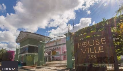 Casa em condomínio no Sarandi de 2d vaga e infra