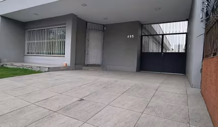 Vendo casa no Bairro Cristo Redentor em Porto Alegre.