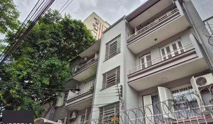 02 Dormitórios, térreo com pátio