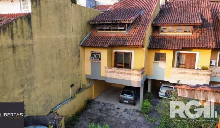 Casa de Condomínio em Jardim Isabel