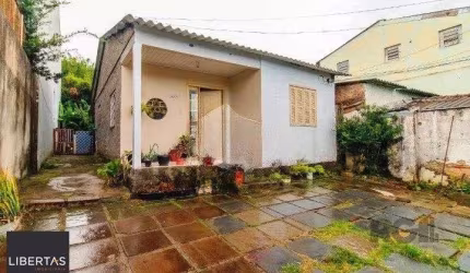 Casa 02 dormitórios na Rua do Banco Inglês, Santa Tereza