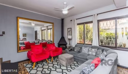 Casa 210m² - 3 dormitórios, 2 vagas