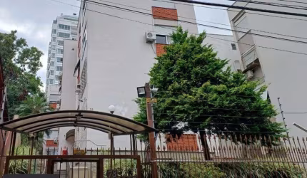 2D com dependência, ensolarado e ventilado.