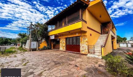 Casa de 3 dormitórios, 1 suíte, garagem fechada, churrasqueira, no bairro Cavalhada Porto Alegre/RS
