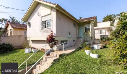Casa em condomínio aberto, 3 quartos, edicula com 1 quarto - Bairro Santa Tereza