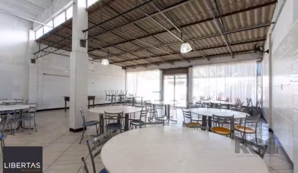 Prédio Comercial | 220m2 Privativos | Salão de Festas | Bairro Vila Nova