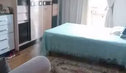 Sobrado em Hípica