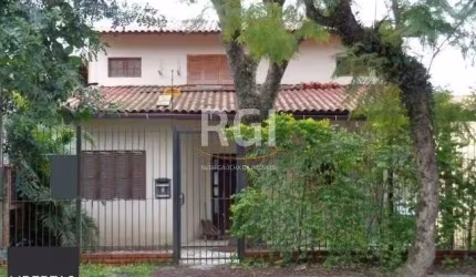 Casa para Venda - 200m², 4 dormitórios, sendo 1 suites, 3 vagas - Sarandí