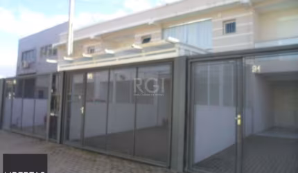 Casa com 3 dormitórios para comprar , 158 m² por R$ 690.000,00 - Sarandi - Porto Alegre/RS