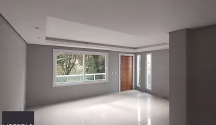 Casa 3 dorm. 1 Suíte + 3 vagas 223m² Cavalhada - Porto Alegre