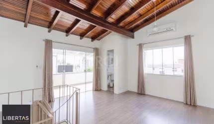 Cobertura semi mobiliada com 2 dormitórios, terraço com churrasqueira e 1 vaga de garagem no bairro Santo Antonio
