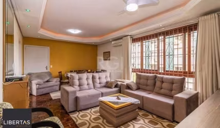 Apartamento 100m² no bairro Farroupilha - semi mobiliado, 3 dormitórios, 1 suíte e 1 vaga