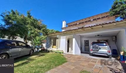 Casa de 4 dormitórios, bairro Espírito Santo