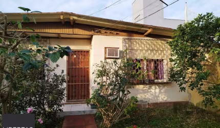 Casa 2 dormitórios, 2 vagas, Bairro Parque dos Maias