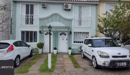Sobrado em condomínio, 2 quartos, suite americana, churrasqueira, 1 vaga - Bairro Cavalhada