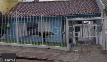 Casa para Venda - 249.86m², 3 dormitórios, sendo 1 suites, 4 vagas - Medianeira