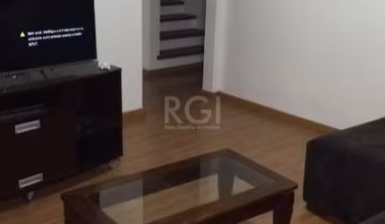 Casa para Venda - 177m², 4 dormitórios, sendo 1 suites, 2 vagas - Partenon