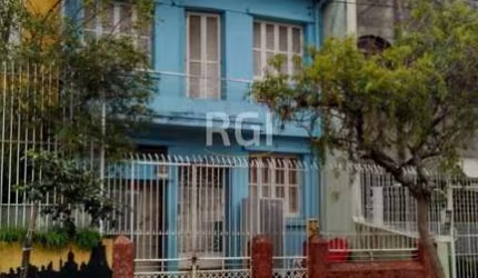 Casa para Venda - 160m², 3 dormitórios, 1 vaga - Cidade Baixa