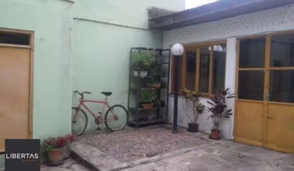 Casa para Venda - 243m², 4 dormitórios, 2 vagas - Santana
