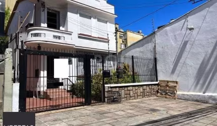 Sobrado para Venda - 160m², 3 dormitórios, sendo 1 suites, Floresta