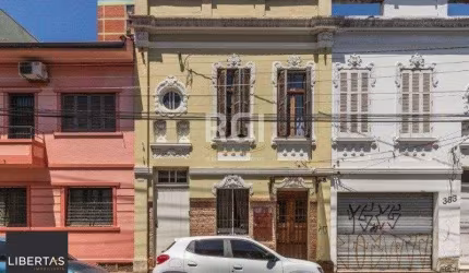 Casa para Venda - 490m², 3 dormitórios, sendo 1 suites, Floresta