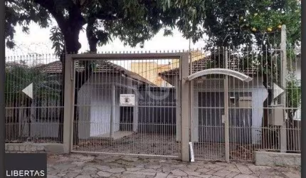Casa para Venda - 300m², 2 dormitórios, sendo 1 suites, 3 vagas - Cristo Redentor