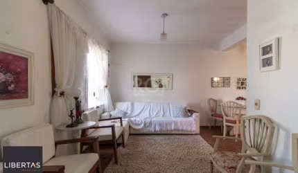 Sobrado para Venda - 139.18m², 3 dormitórios, sendo 1 suites, 4 vagas - Cristo Redentor