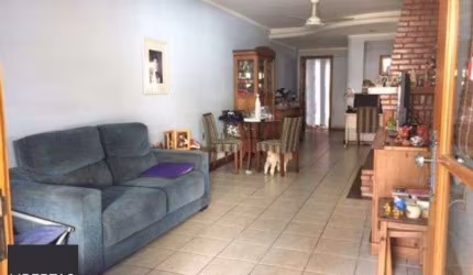 Casa para Venda - 280m², 3 dormitórios, sendo 1 suites, 3 vagas - Bela Vista