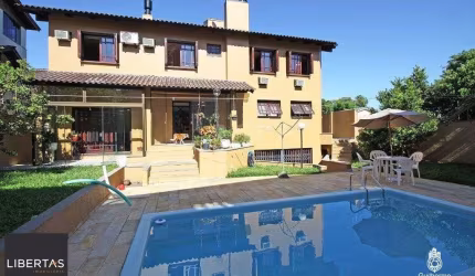 Casa para Venda - 275.72m², 4 dormitórios, sendo 3 suites, 4 vagas - Glória