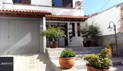 Casa para Venda - 240m², 3 dormitórios, sendo 1 suites, 3 vagas - São Sebastião