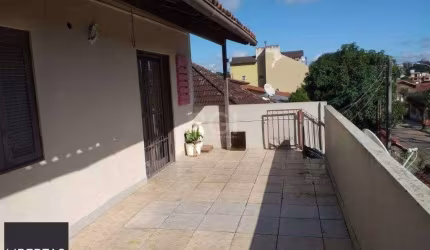 Casa para Venda - 200m², 6 dormitórios, 4 vagas - Tristeza