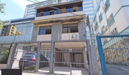 Casa para Venda - 300m², 6 dormitórios, sendo 1 suites, 3 vagas - Menino Deus