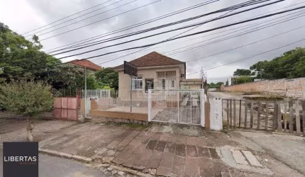 Casa para Venda - 200m², 8 dormitórios, 5 vagas - Teresópolis