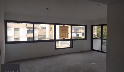 Apartamento para Venda - 123.71m², 3 dormitórios, sendo 1 suites, 2 vagas - Petrópolis