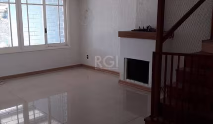 Casa para Venda - 205m², 2 dormitórios, sendo 1 suites, 2 vagas - Ipanema
