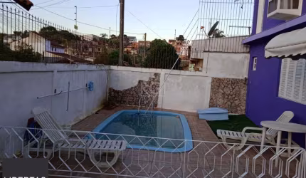 Casa para Venda - 100m², 2 dormitórios, sendo 1 suites, 2 vagas - Vila Nova, Porto Alegre