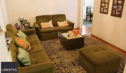 Casa para Venda - 208m², 3 dormitórios, 1 vaga - Partenon