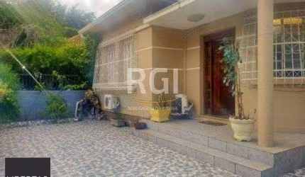 Casa para Venda - 119m², 3 dormitórios, sendo 1 suites, 2 vagas - Azenha